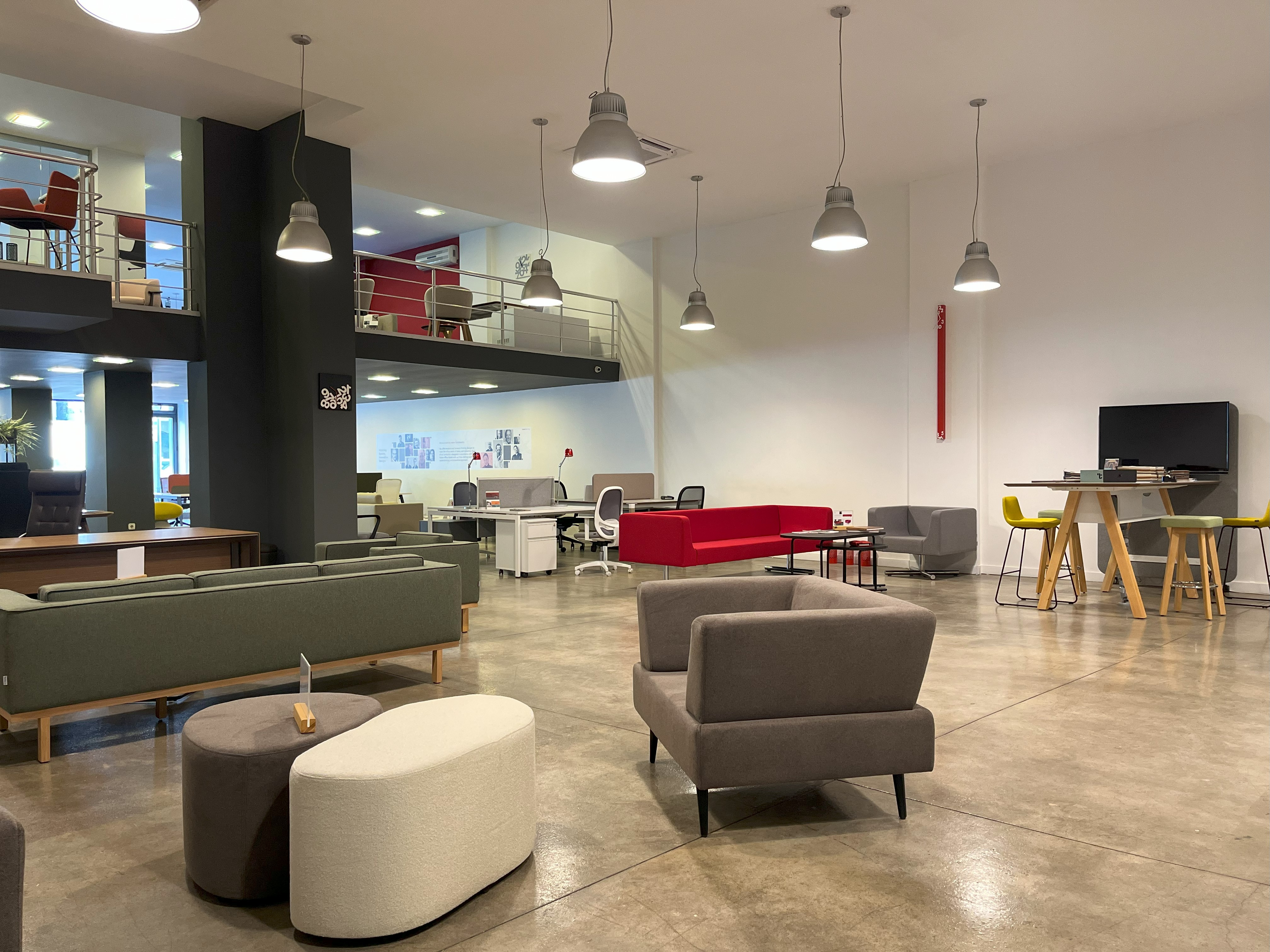 Tuna Ofis İzmir Showroom Opens in Alsancak